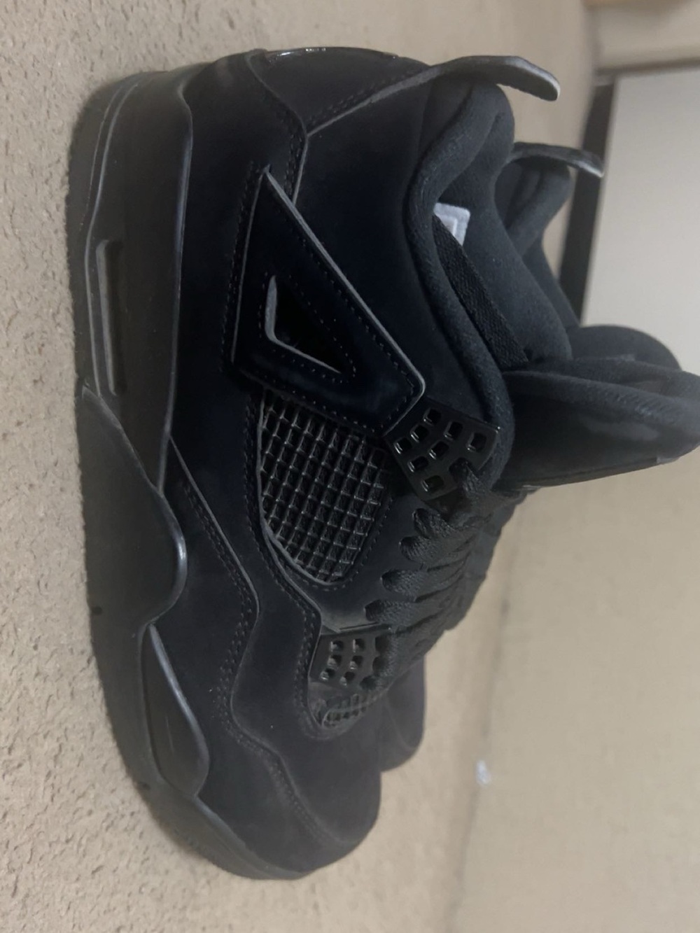Authentic Black cats jordan 4 used size 7.5 mens FIRM